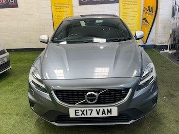 Used Volvo V40 2017 for sale - 79337799: Photo