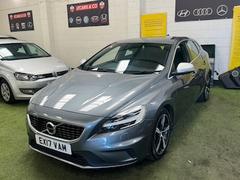 Used Volvo V40 2017 for sale - 79337799: Photo