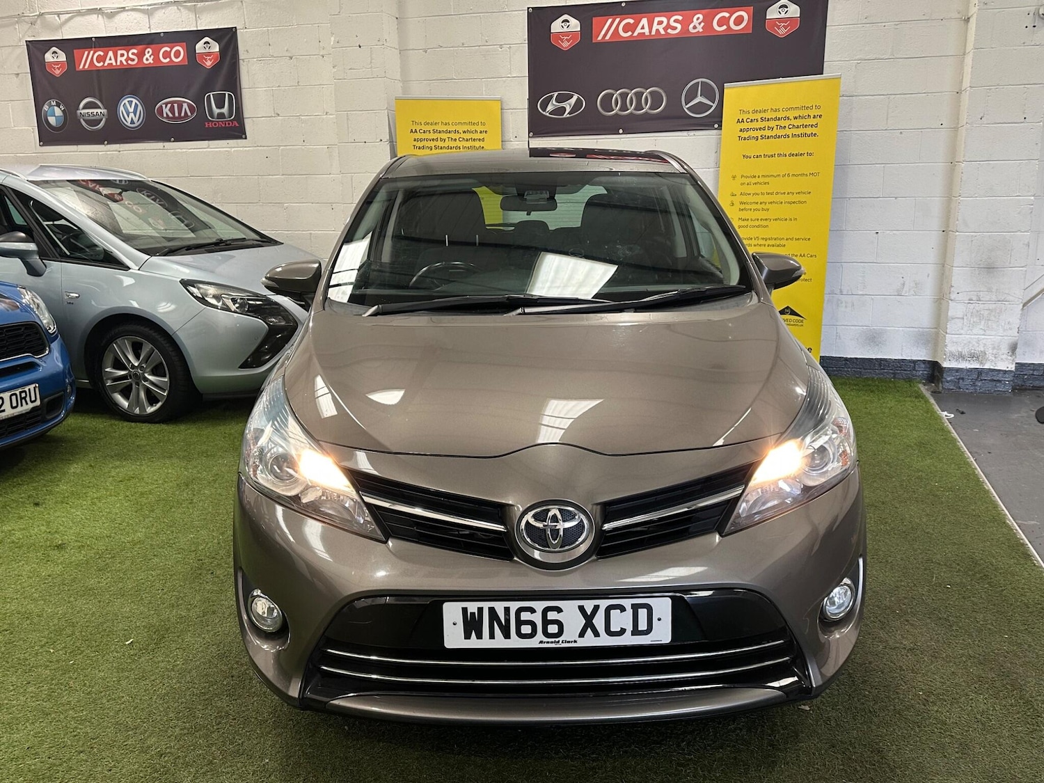 Used Toyota Verso for sale - 77769122: Photo 2