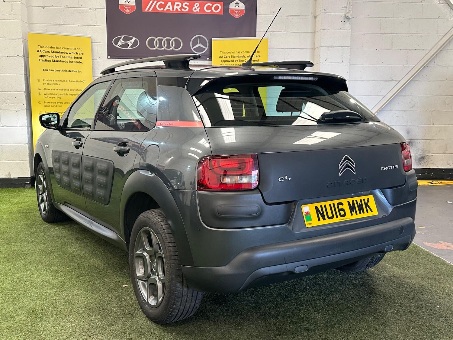 Used Citroen C4 Cactus 2016 for sale - 77940342: Photo 12