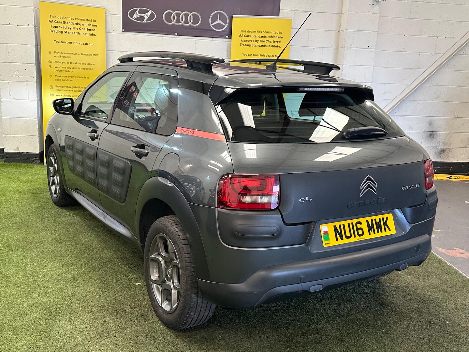 Used Citroen C4 Cactus 2016 for sale - 77940342: Photo 17