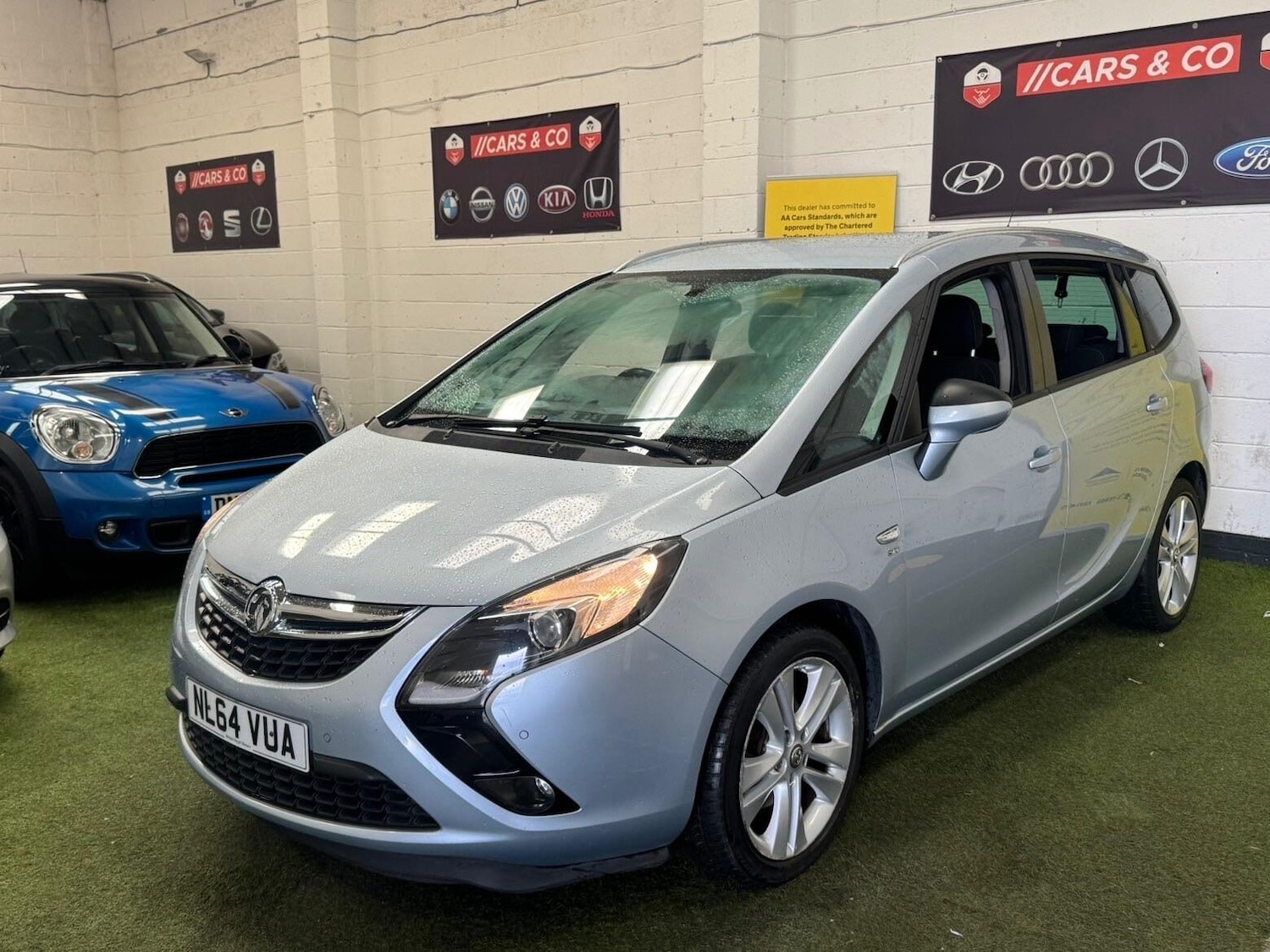 Used Vauxhall Zafira 2014 for sale - 77718042: Photo 2