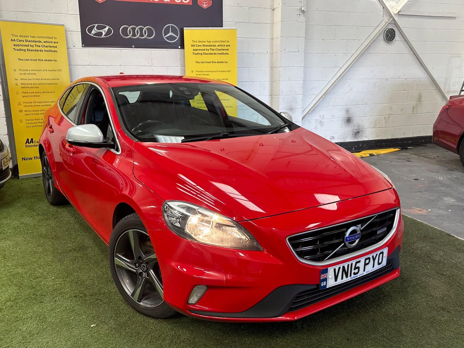 Used Volvo V40 2015 for sale - 77722588: Photo 3