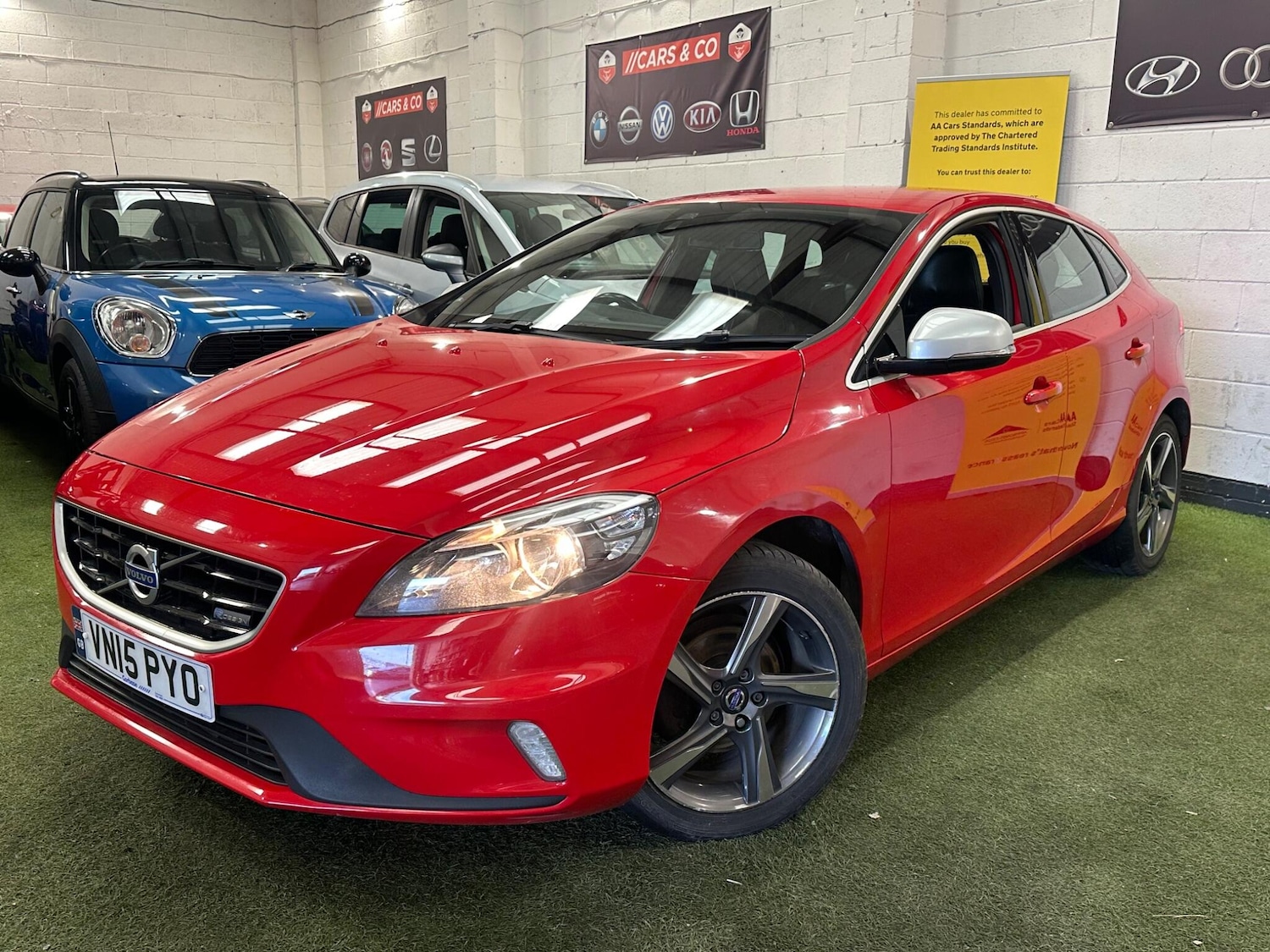 Used Volvo V40 2015 for sale - 77722588: Photo 4