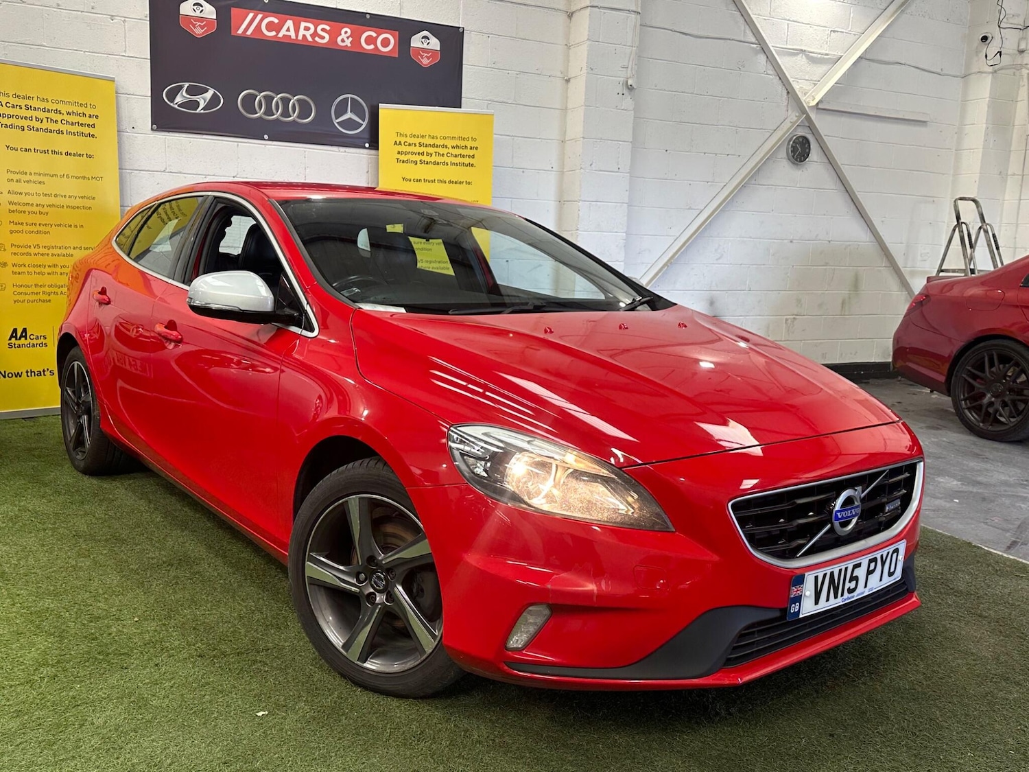 Used Volvo V40 2015 for sale - 77722588: Photo 8