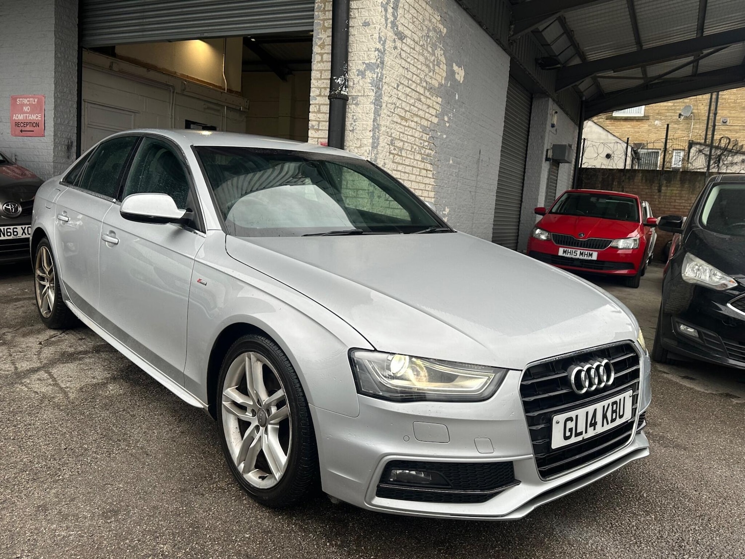 Used Audi A4 2014 for sale - 77853539: Photo 4