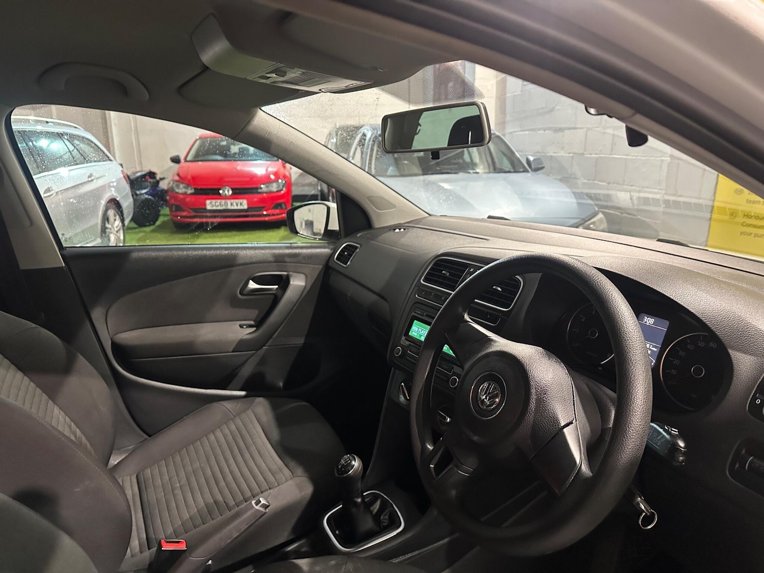 Used Volkswagen Polo 2012 for sale - 77718044: Photo 24