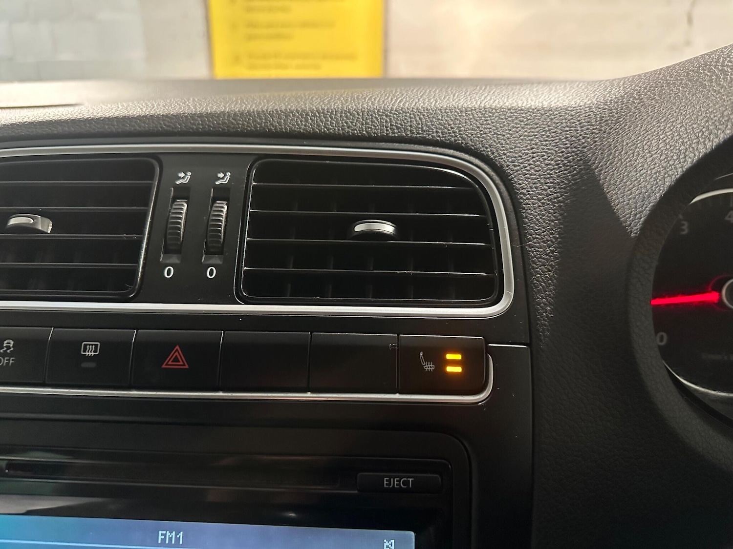 Used Volkswagen Polo 2012 for sale - 77718044: Photo 27