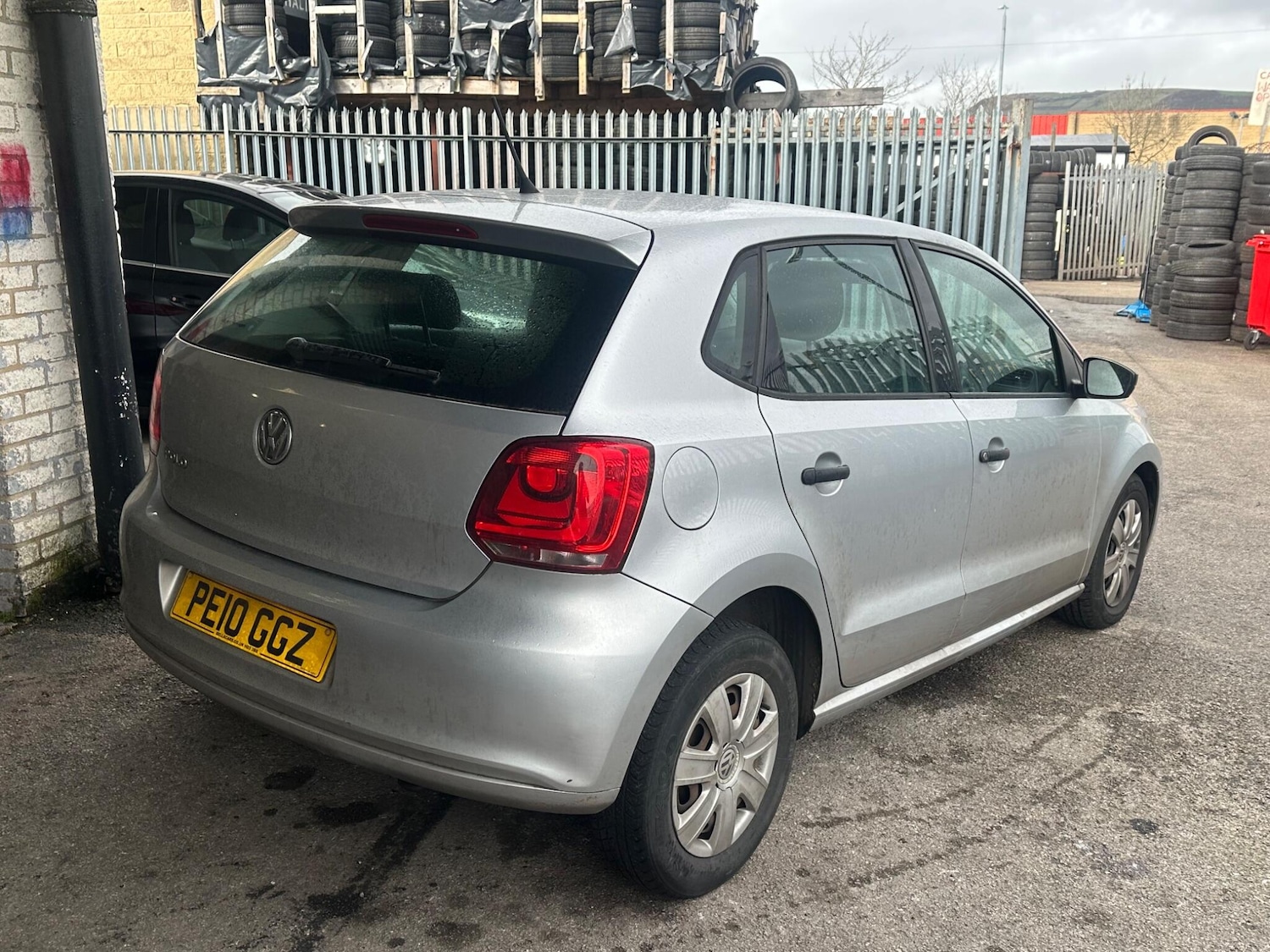 Used Volkswagen Polo 2010 for sale - 77926288: Photo 2