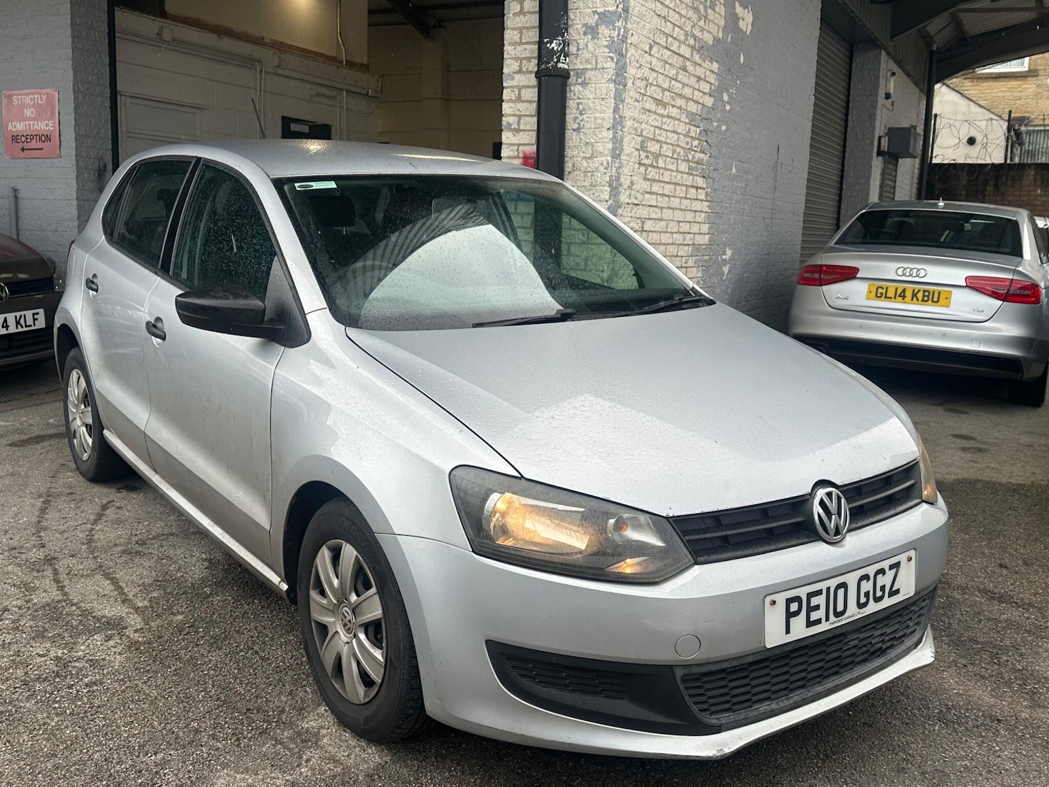 Used Volkswagen Polo 2010 for sale - 77926288: Photo 3