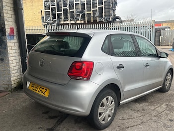 Used Volkswagen Polo 2010 for sale - 77926288: Photo