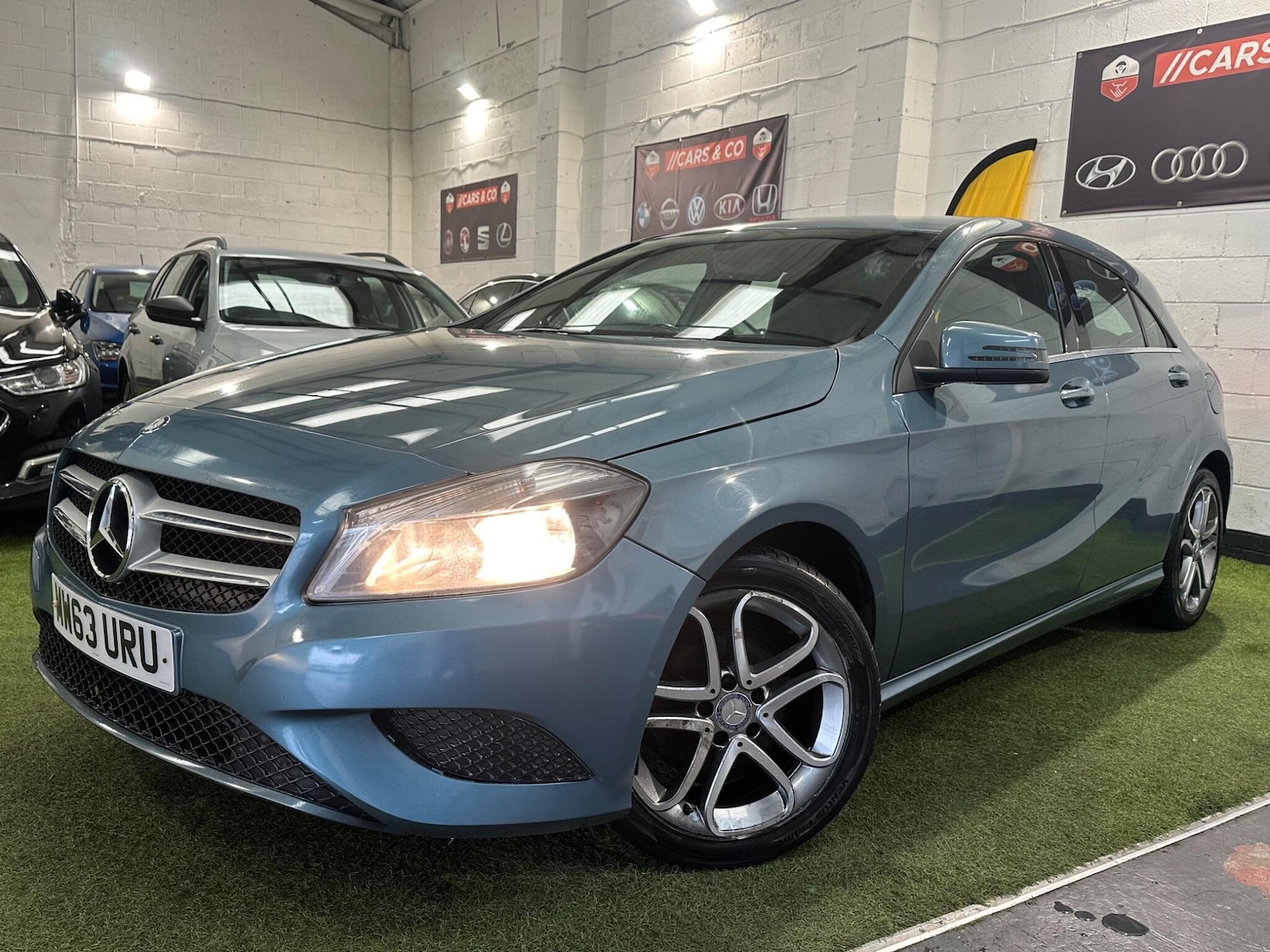 Used Mercedes-Benz A-Class 2014 for sale - 77718050: Photo 2