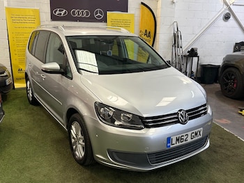 Used Volkswagen Touran 2012 for sale - 79093808: Photo