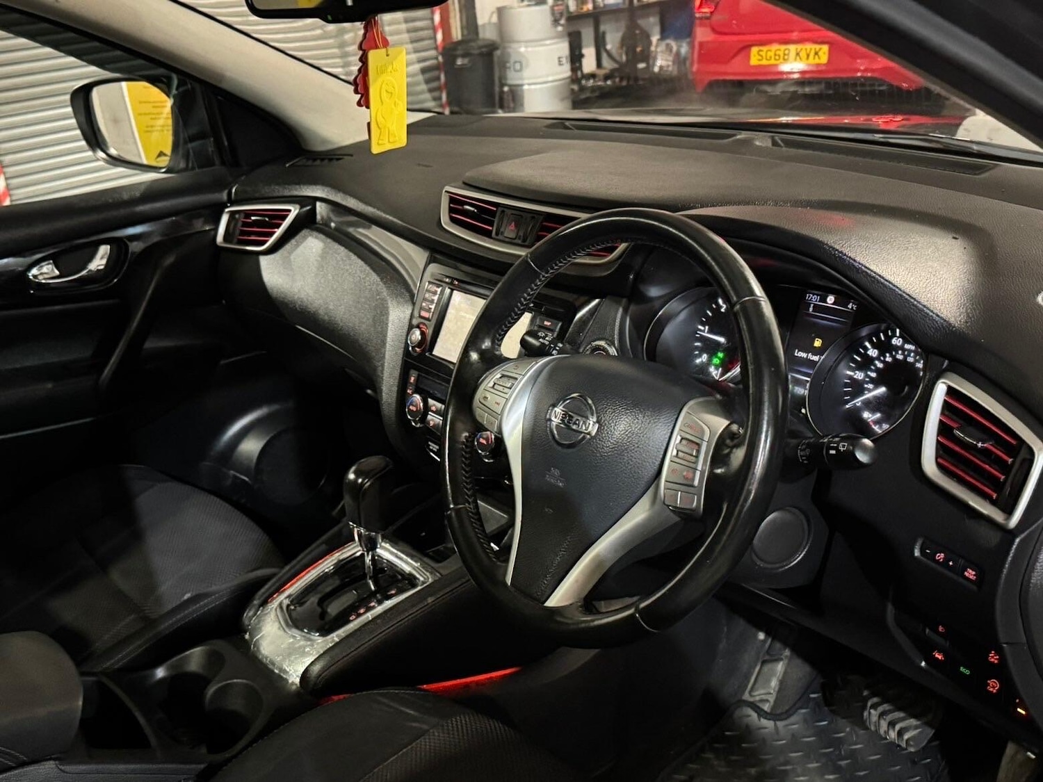 Used Nissan Qashqai 2014 for sale - 77718053: Photo 21