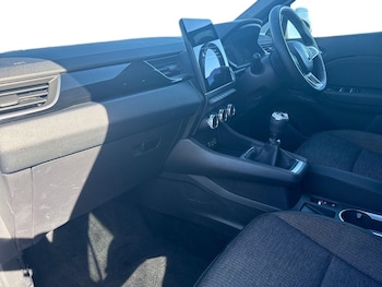 Used Renault Captur 2023 for sale - 79293874: Photo