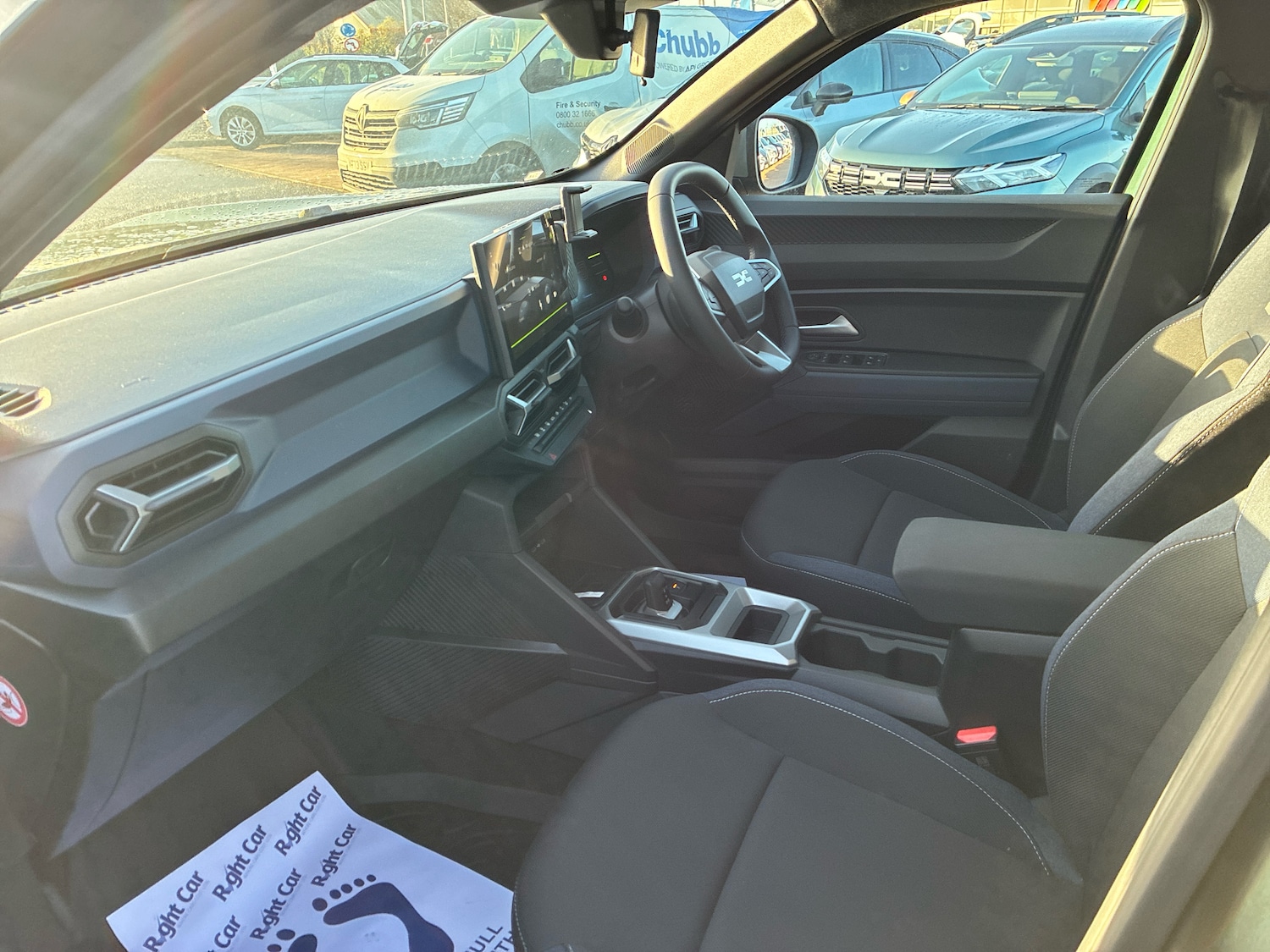 Used Dacia Duster 2025 for sale - 76826844: Photo 2