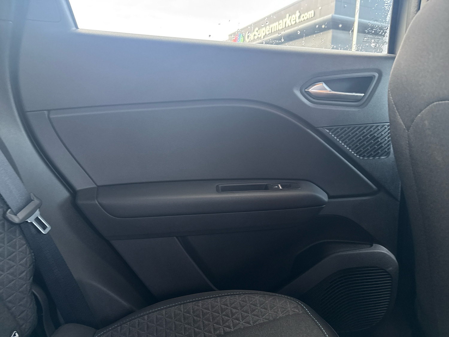 Used Renault Captur 2024 for sale - 77232296: Photo 11