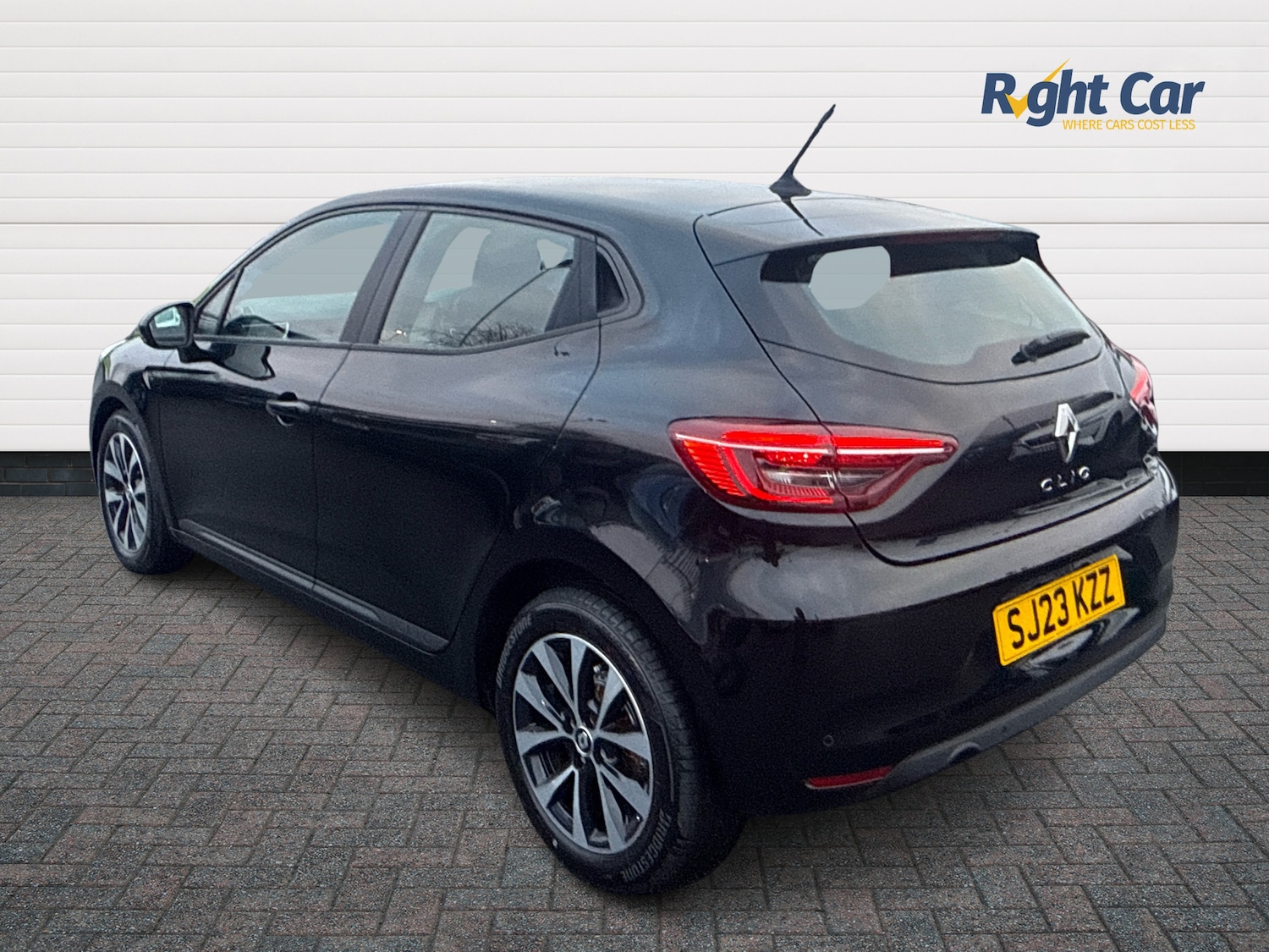 Used Renault Clio 2023 for sale - 77442677: Photo 3