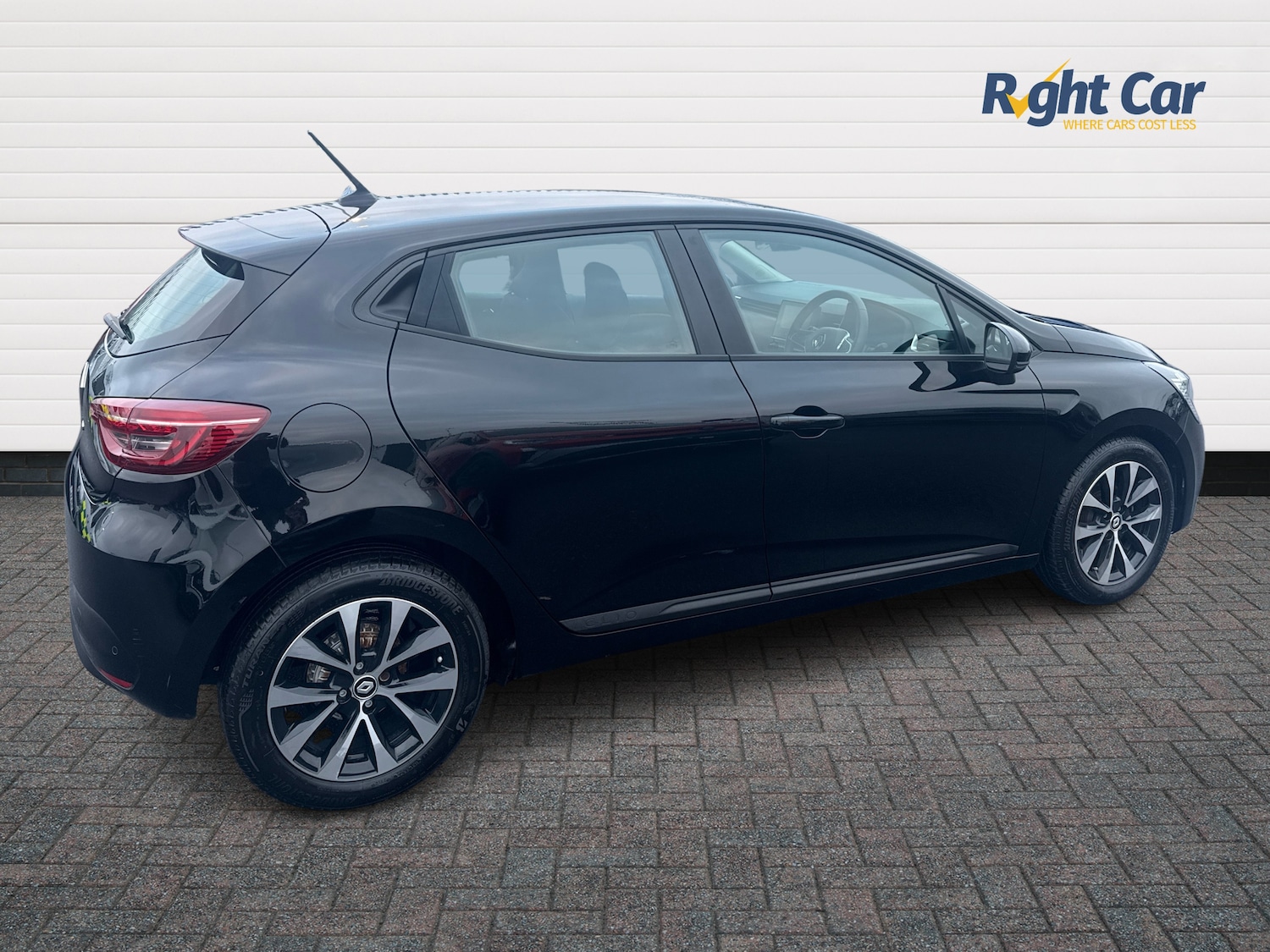 Used Renault Clio 2023 for sale - 77442677: Photo 4