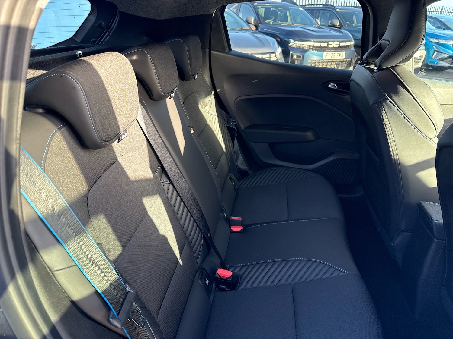 Used Renault Clio 2025 for sale - 76745403: Photo 10