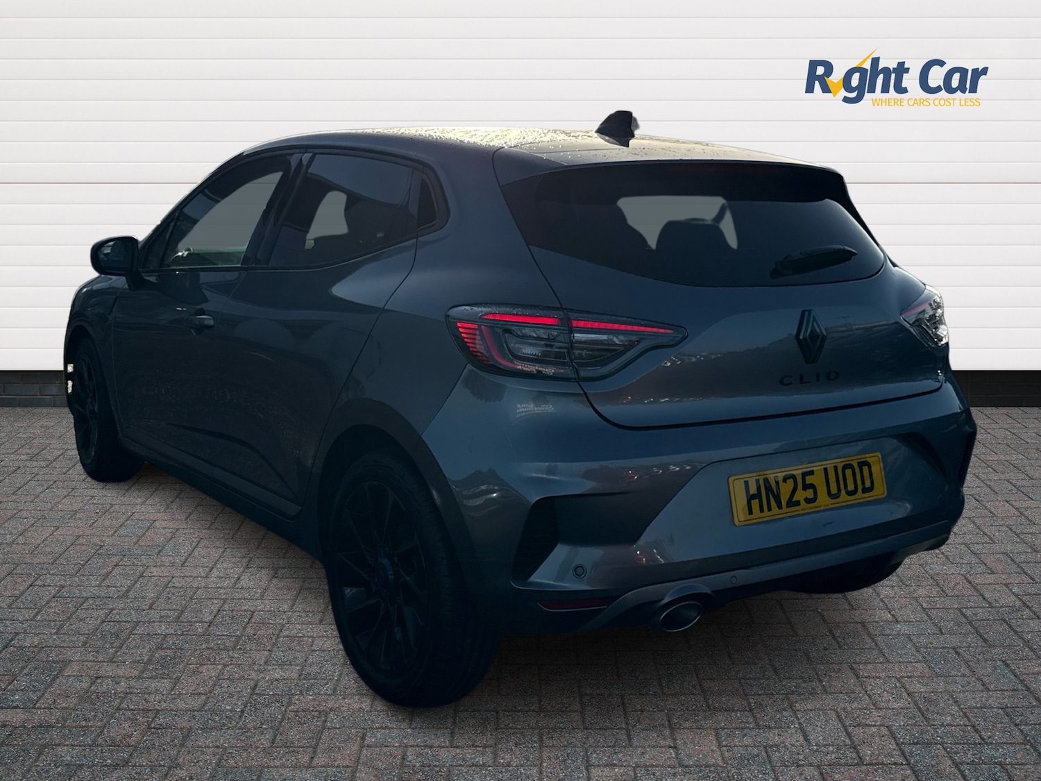 Used Renault Clio 2025 for sale - 76745403: Photo 3