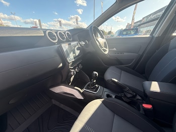 Used Dacia Duster 2023 for sale - 75902558: Photo