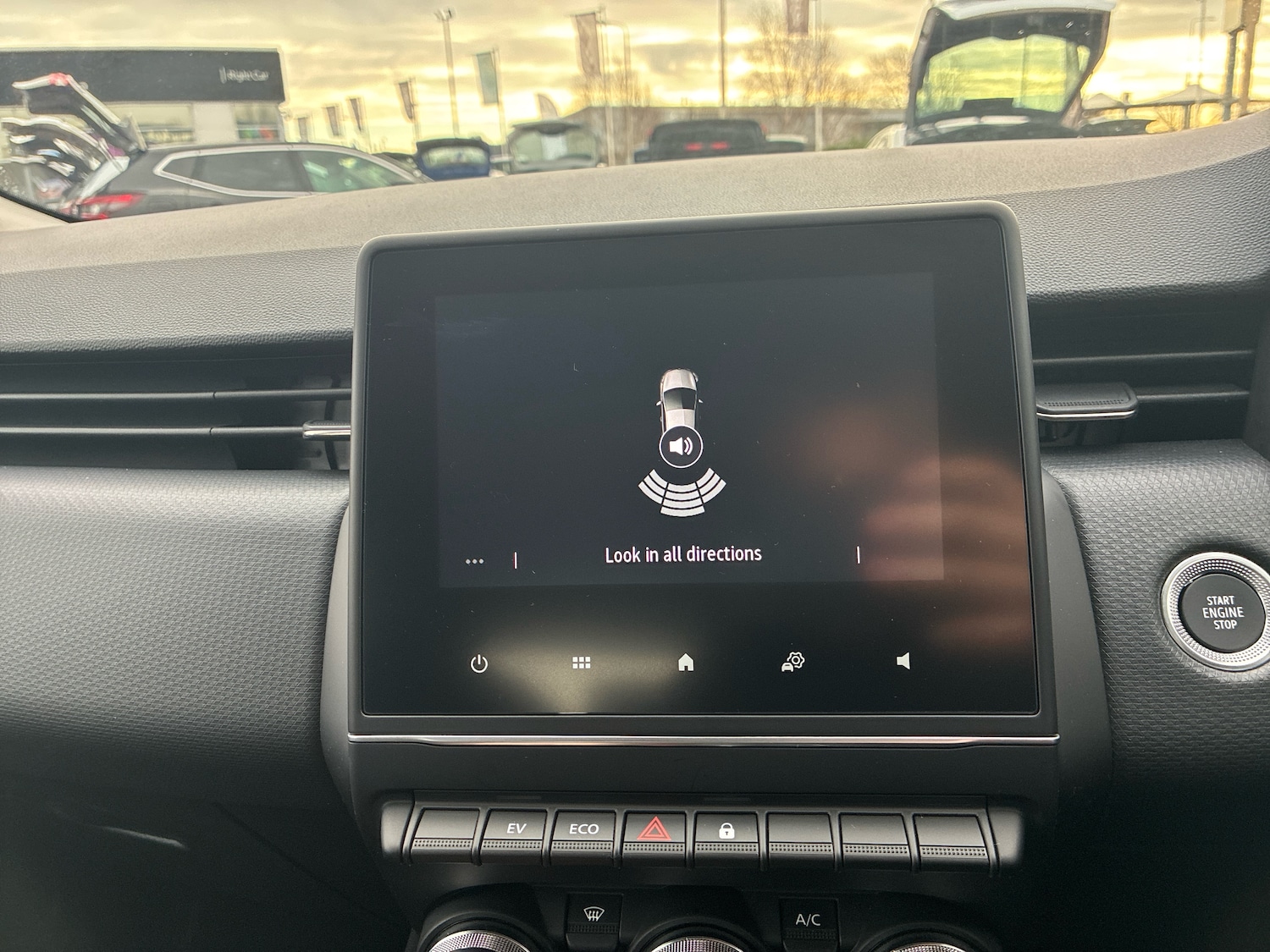 Used Renault Clio 2023 for sale - 76623676: Photo 16