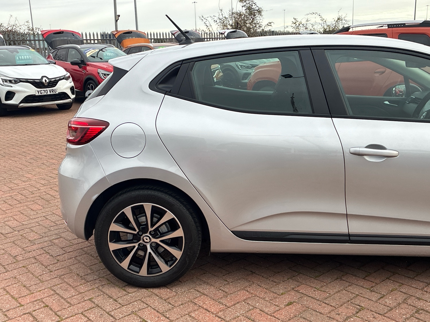 Used Renault Clio 2023 for sale - 76623676: Photo 29