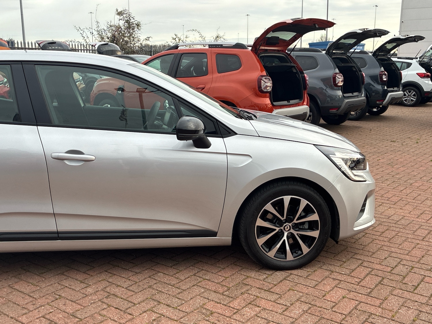 Used Renault Clio 2023 for sale - 76623676: Photo 30