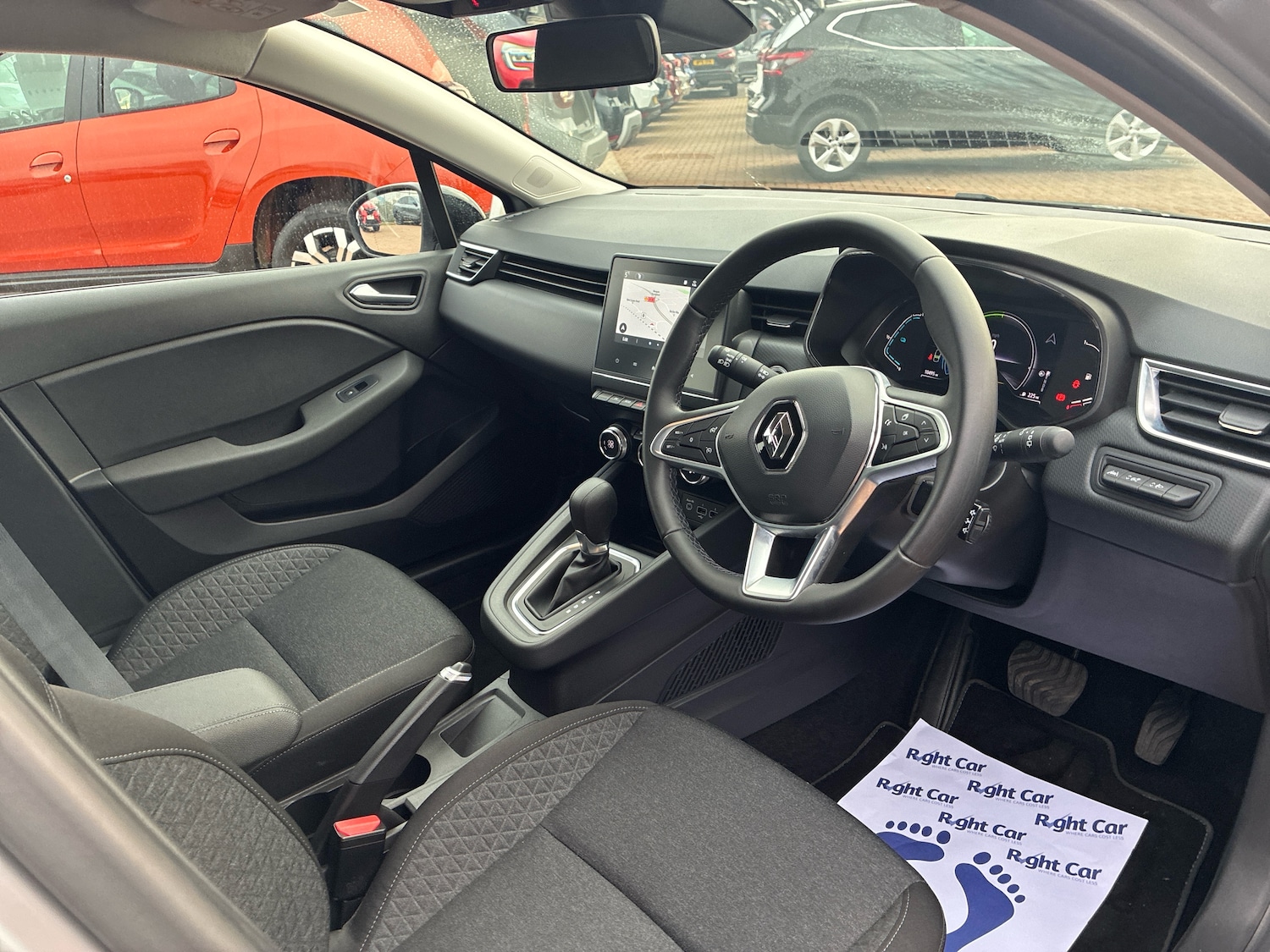 Used Renault Clio 2023 for sale - 76623676: Photo 6