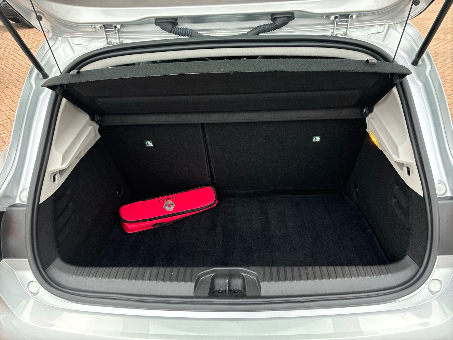 Used Renault Clio 2023 for sale - 76623676: Photo 9