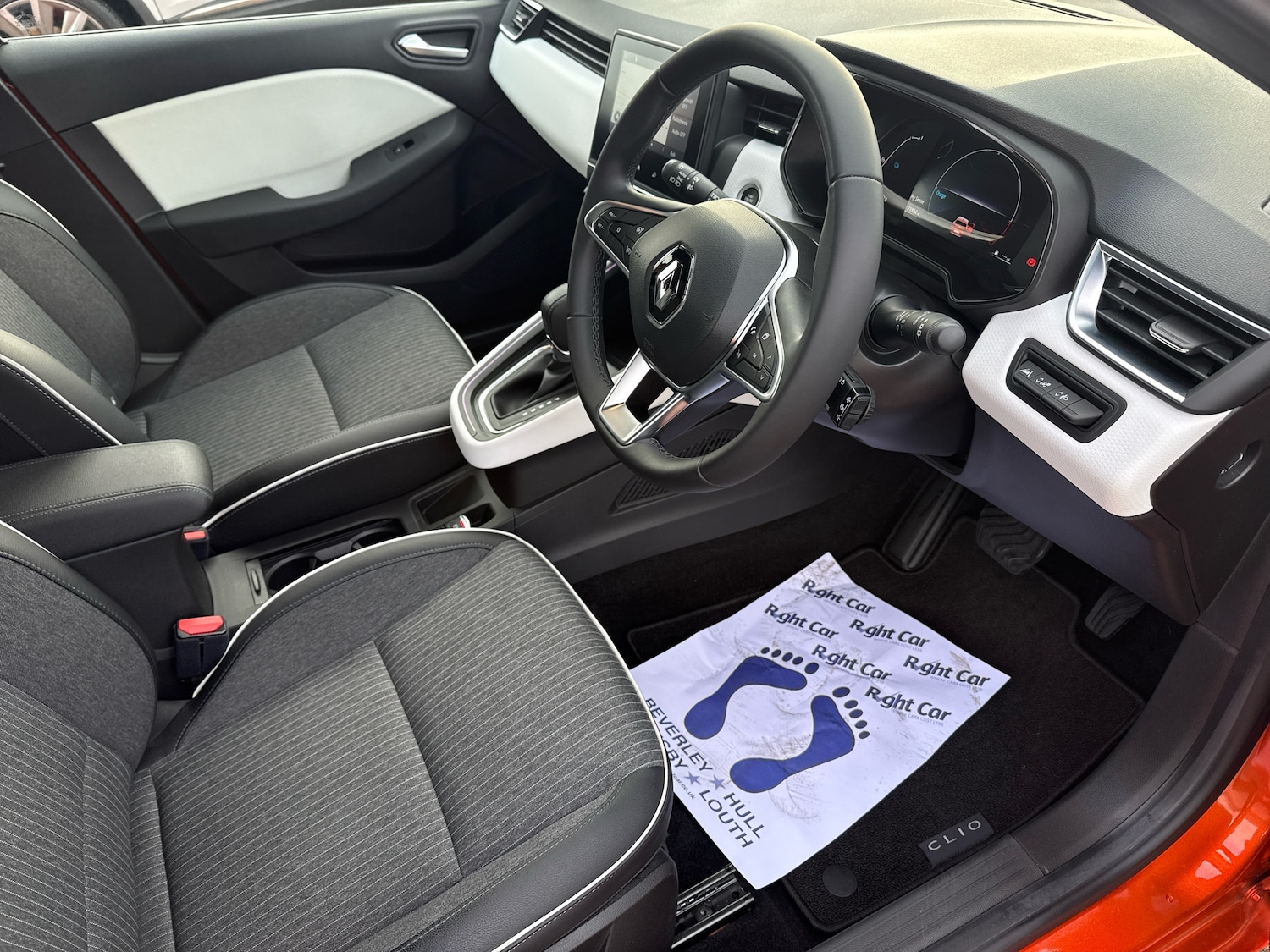 Used Renault Clio 2023 for sale - 76474736: Photo 18