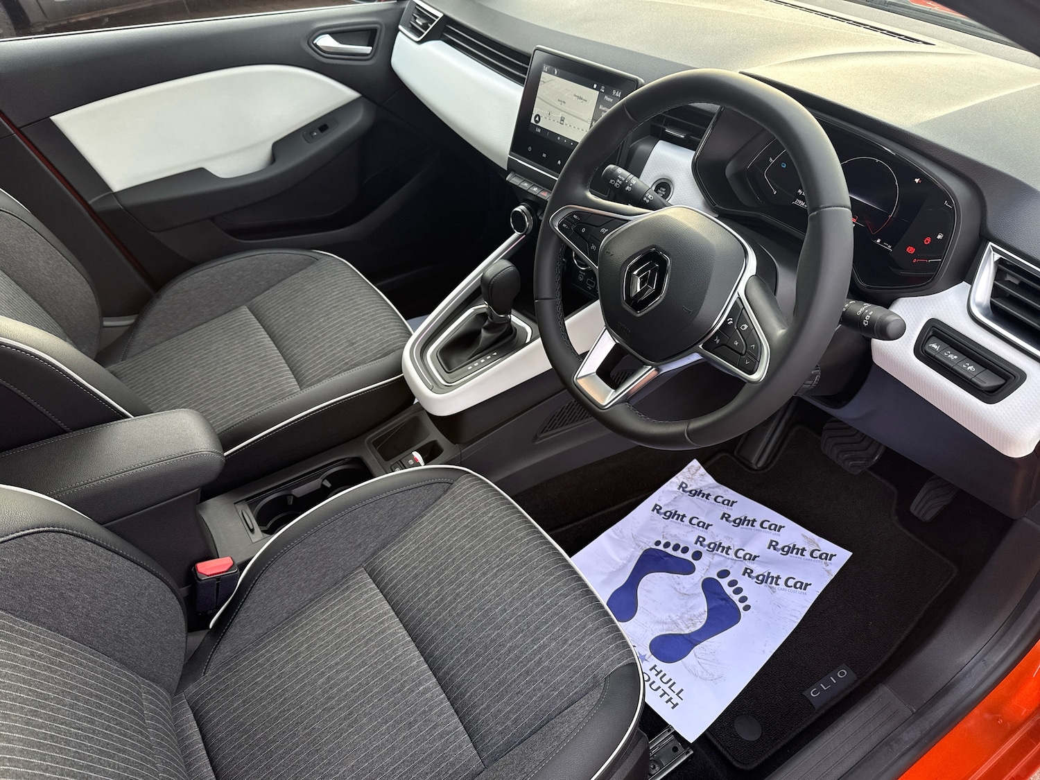 Used Renault Clio 2023 for sale - 76474736: Photo 6