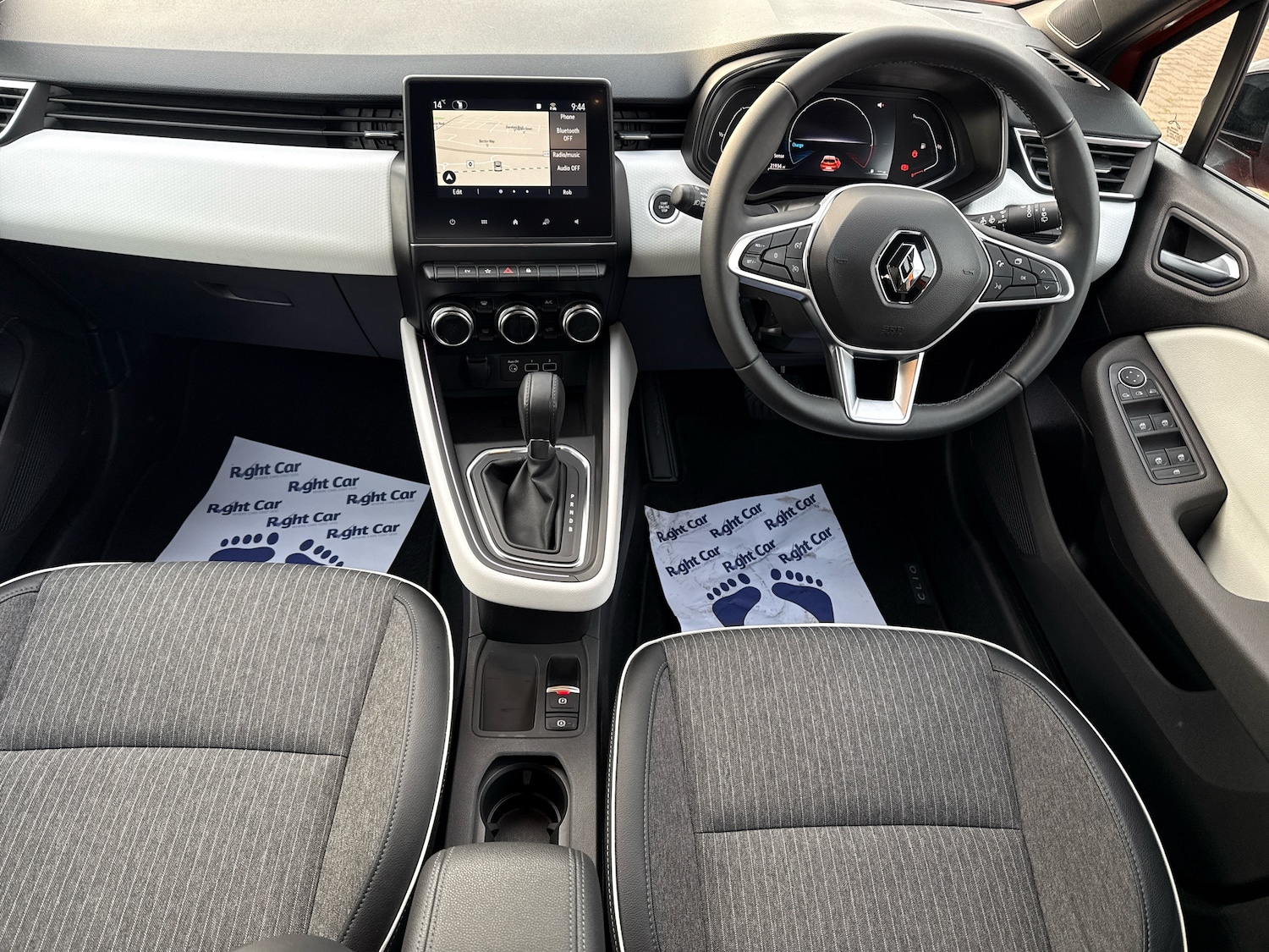 Used Renault Clio 2023 for sale - 76474736: Photo 8