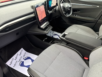 Used Renault Megane 2025 for sale - 76501116: Photo