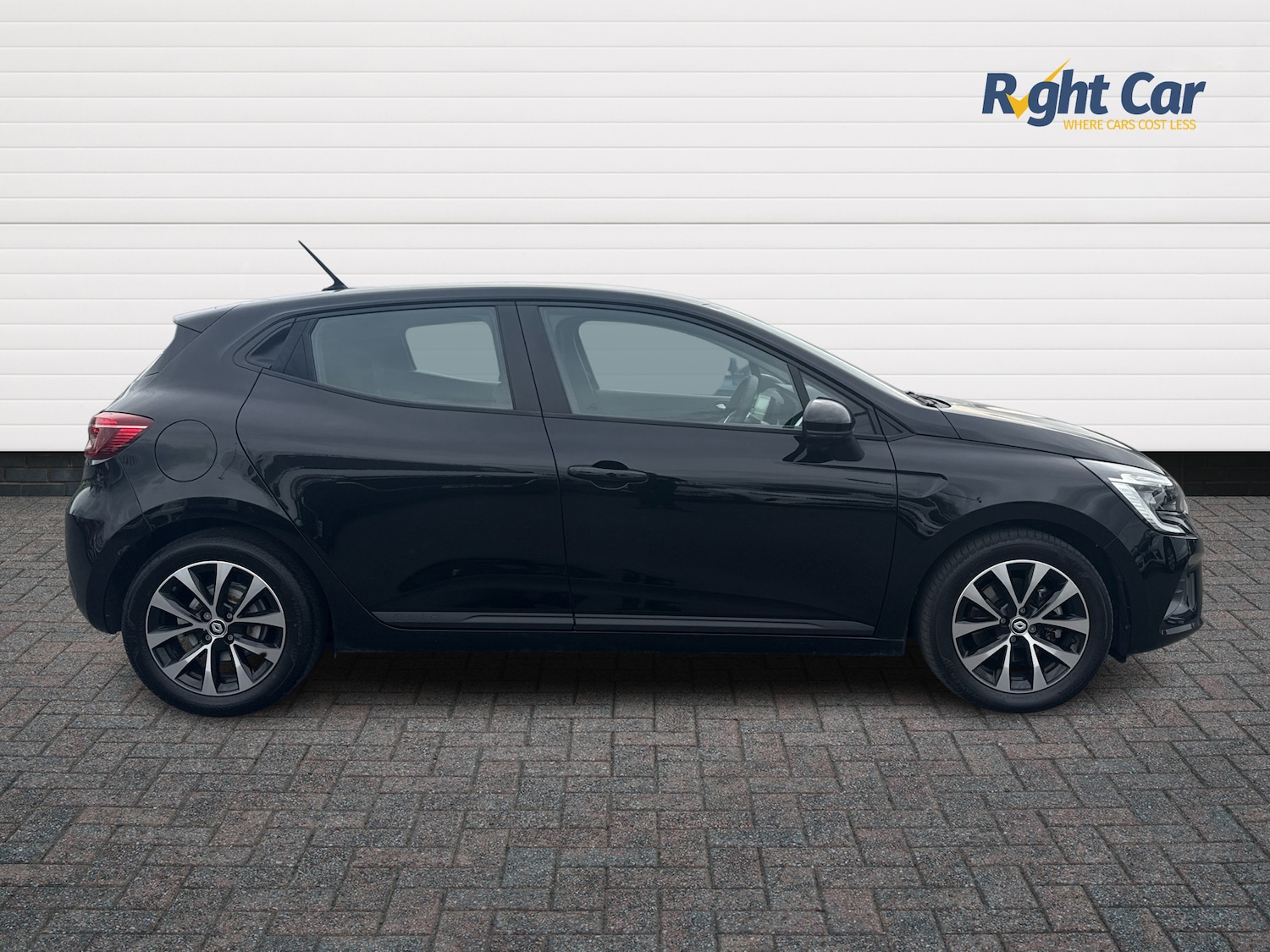 Used Renault Clio 2023 for sale - 77855803: Photo 4