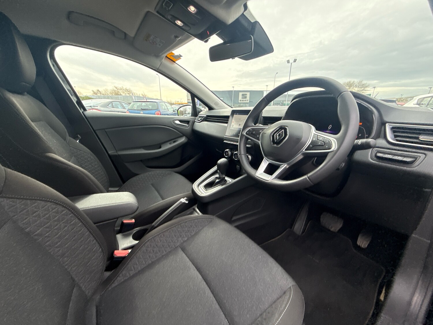 Used Renault Clio 2023 for sale - 77855803: Photo 6