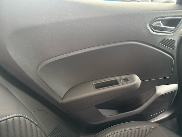 Used Renault Clio 2024 for sale - 76204516: Photo 11