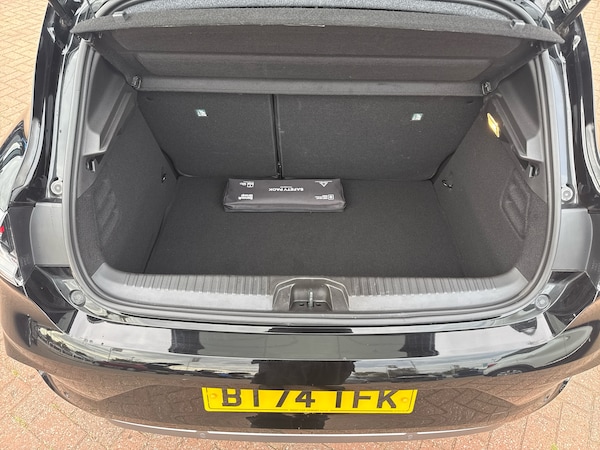 Used Renault Clio 2024 for sale - 76204516: Photo 9