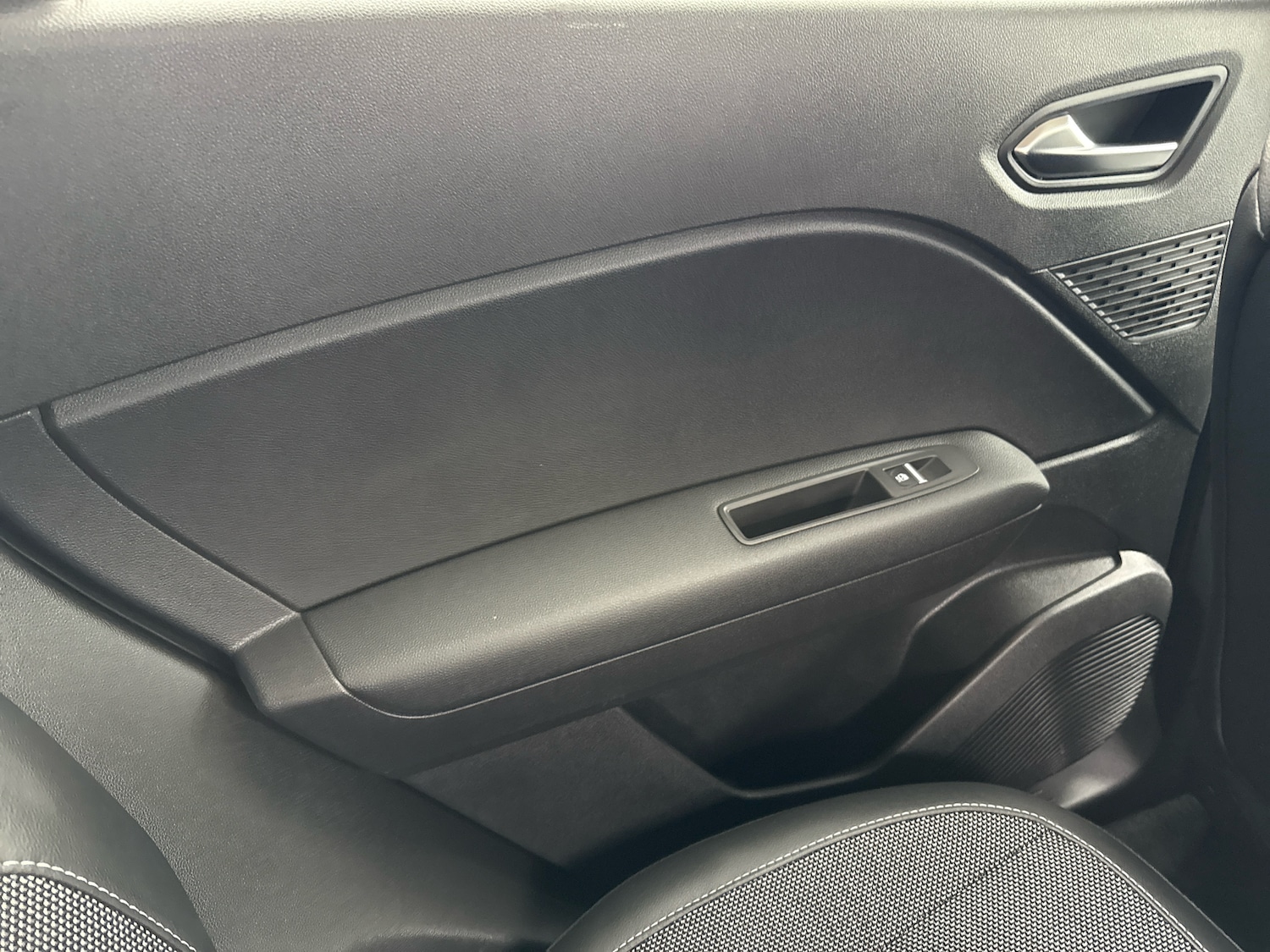 Used Renault Captur 2022 for sale - 76112615: Photo 11