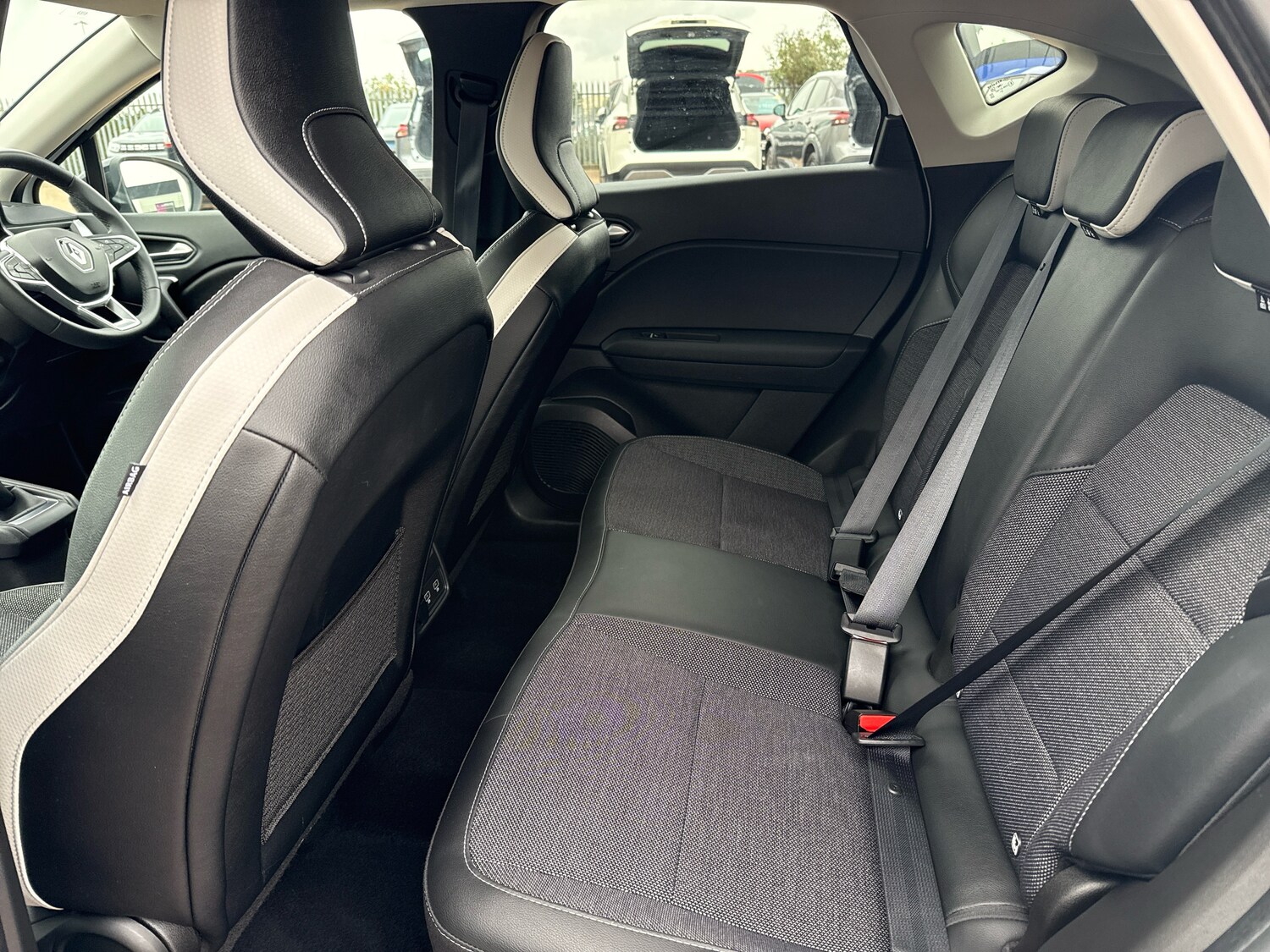 Used Renault Captur 2022 for sale - 76112615: Photo 15