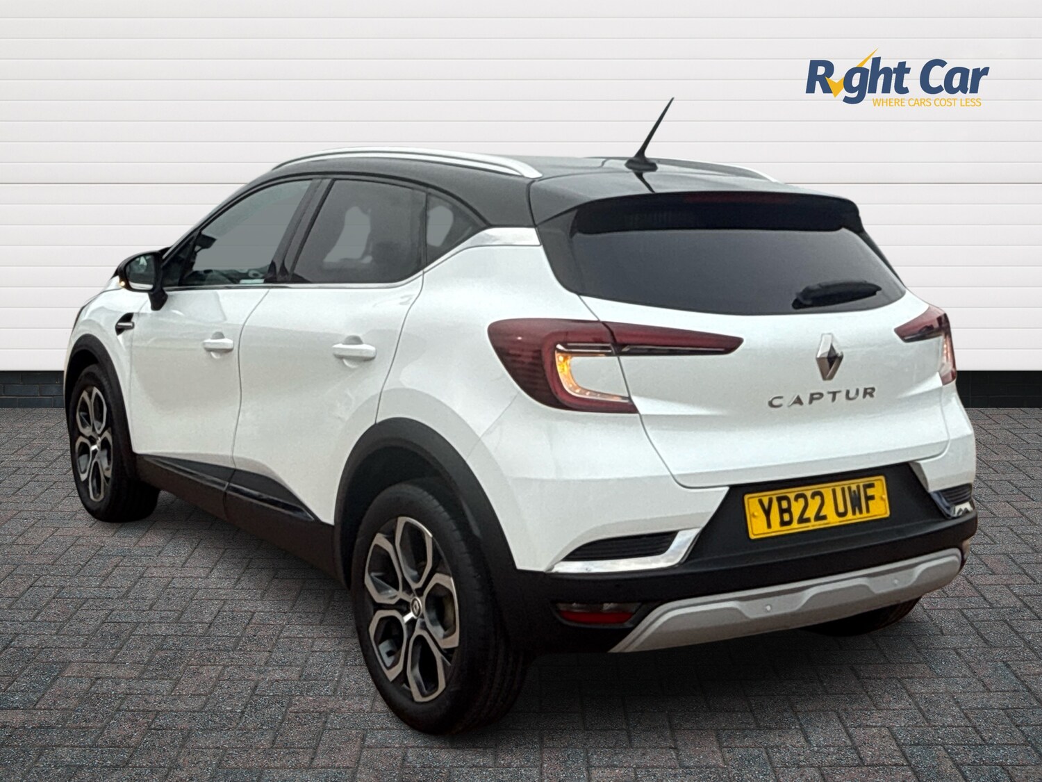 Used Renault Captur 2022 for sale - 76112615: Photo 3