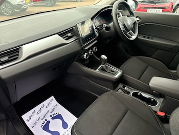 Used Renault Captur 2020 for sale - 76501111: Photo