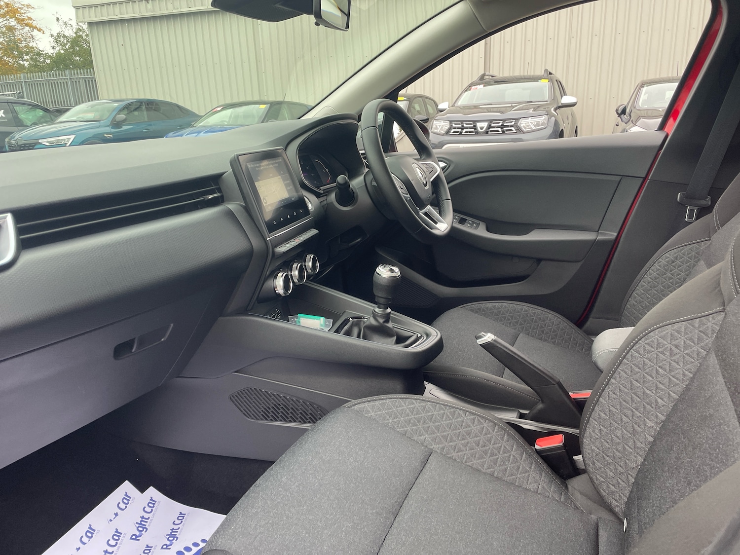 Used Renault Clio 2023 for sale - 77627645: Photo 2