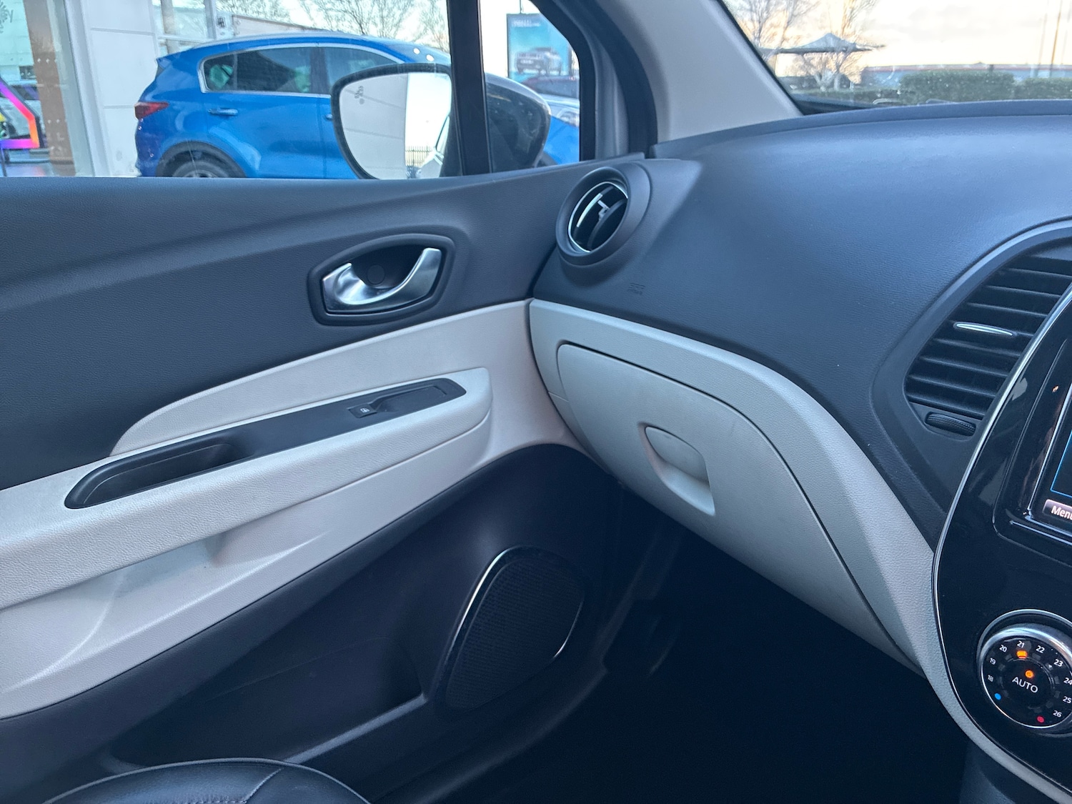 Used Renault Captur 2018 for sale - 77899027: Photo 29