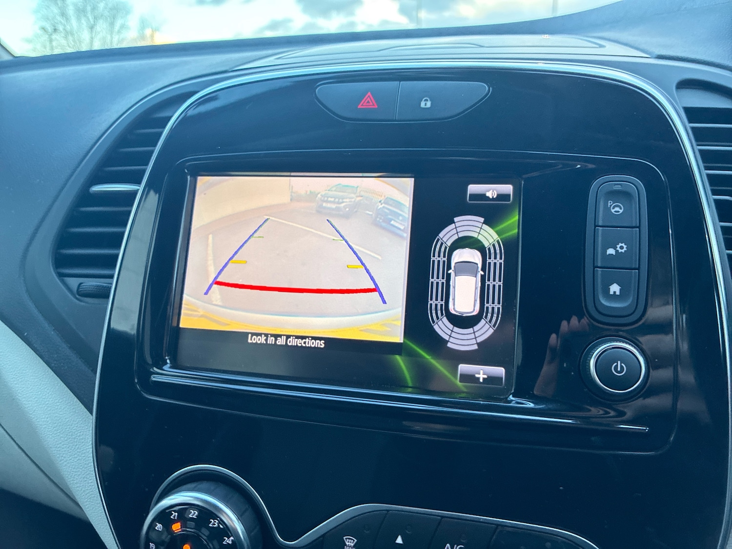 Used Renault Captur 2018 for sale - 77899027: Photo 30