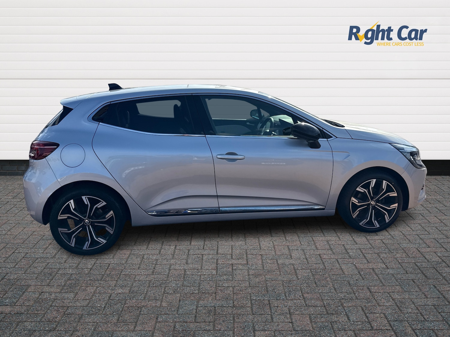 Used Renault Clio 2023 for sale - 76125159: Photo 4