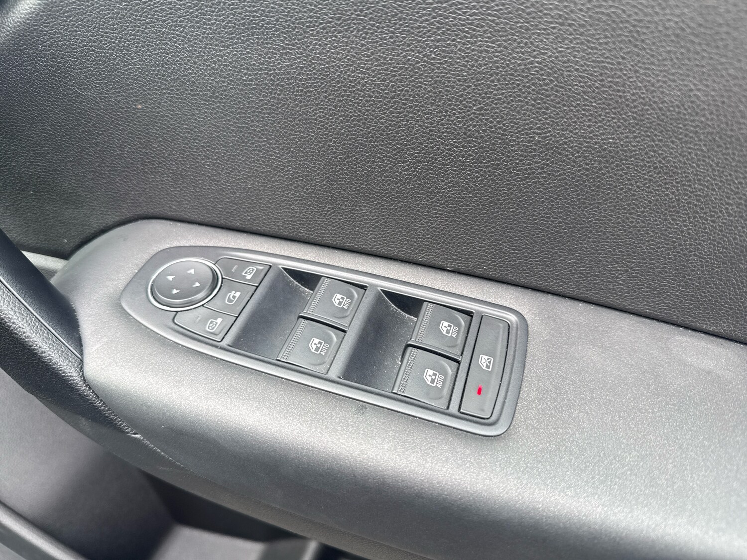 Used Renault Captur 2023 for sale - 77855800: Photo 18