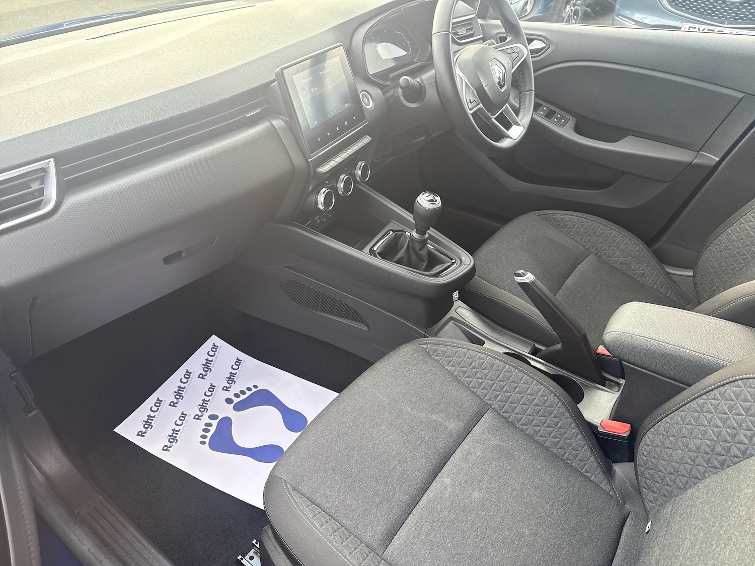 Used Renault Clio 2023 for sale - 77927491: Photo 2