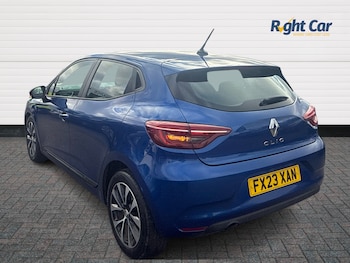 Used Renault Clio 2023 for sale - 77927491: Photo